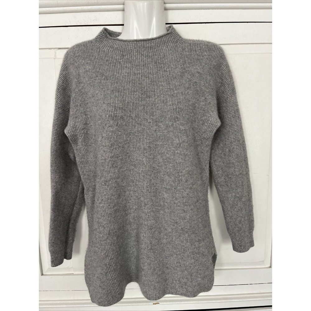 L.L. BEAN Ribbed 100% Cahsmere Sweater